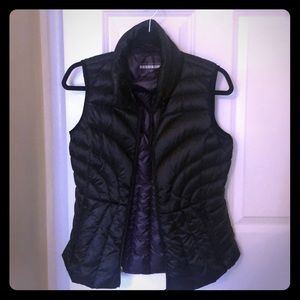 Bernardo black packable puffer vest